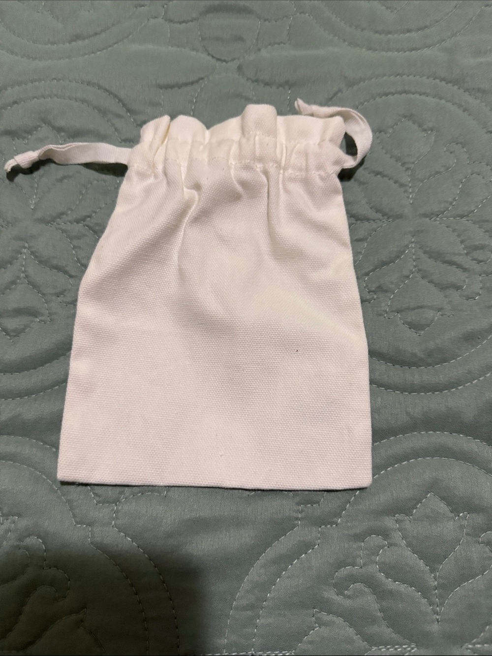 Dior White Drawstring Pouch with Gold Logo - Picture 2 of 5